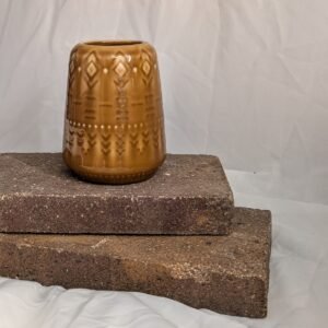 Petit vase à motifs