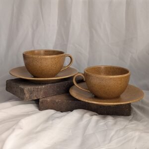 Duo tasses et sous tasses en grès moucheté